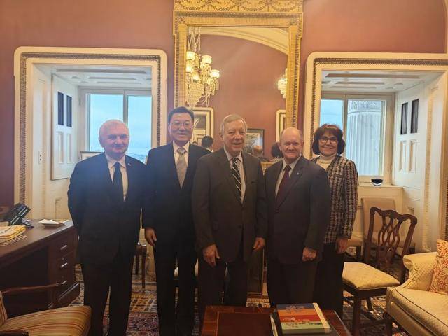 中国驻美大使谢锋会见美国国会参议院民主党督导德宾等参议员