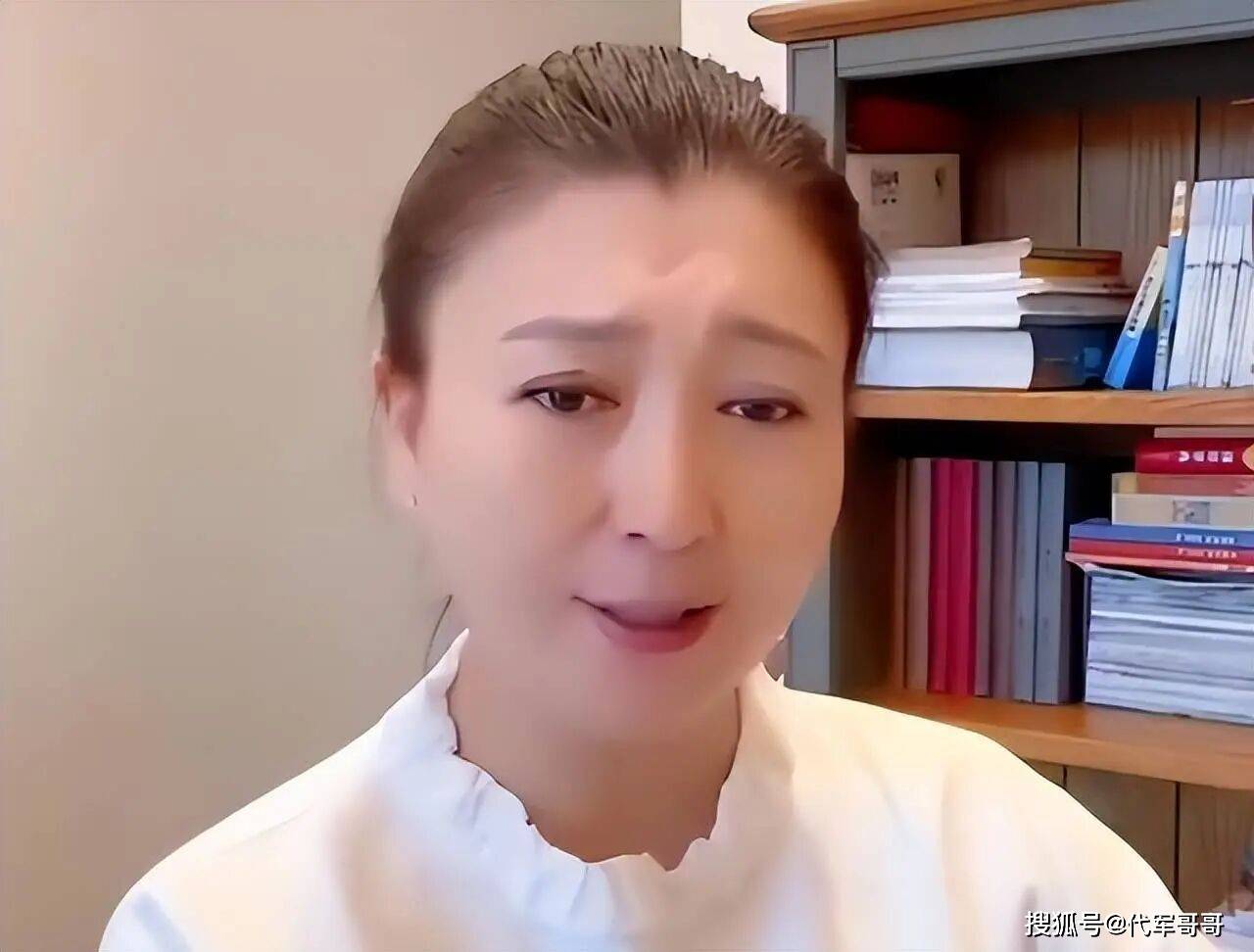 原创            闫学晶风波持续升级！账号被禁关，代言遭抵制，赵本山也救不了她