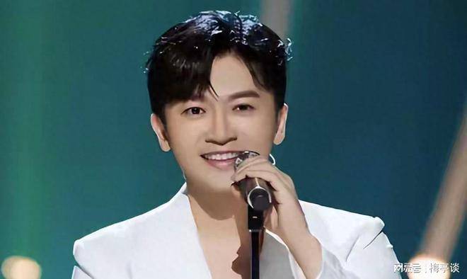 原创            52岁苏有朋罕见泪崩，原生家庭曝光后，才懂他为何不婚不育