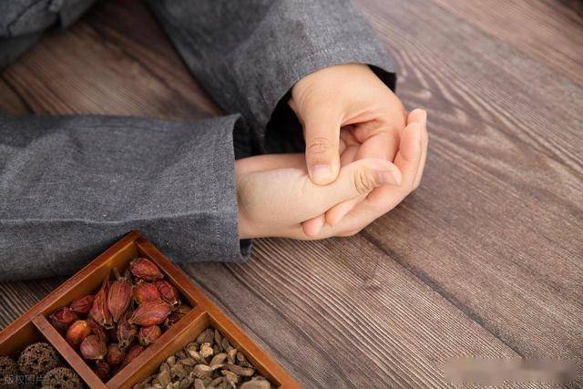 肾管时长、肝主强度、脾撑体力，男人行不行，3招对症调