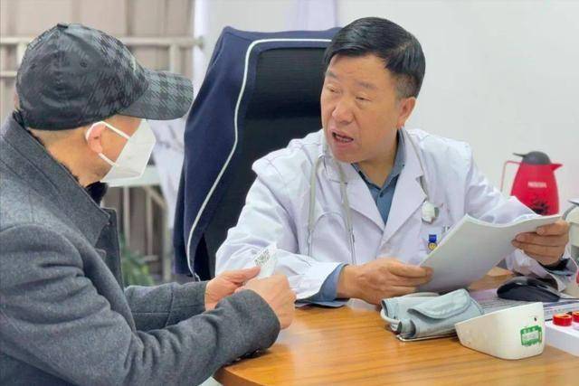 男性为什么容易得前列腺炎？提醒：平时尽量避免4个行为，别忽视