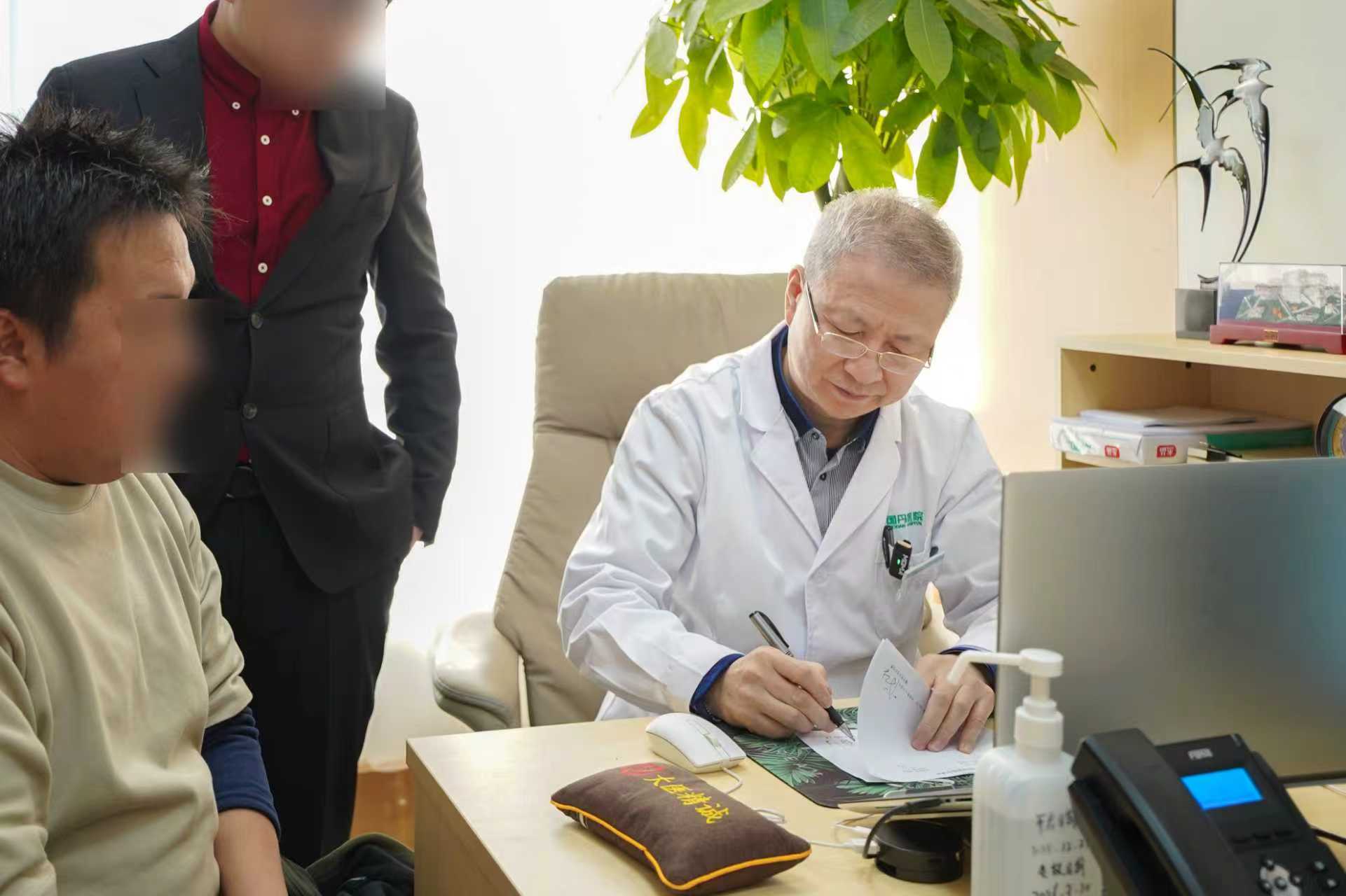 北京国丹医院刘云涛：儿童白癜风冬季护理指南