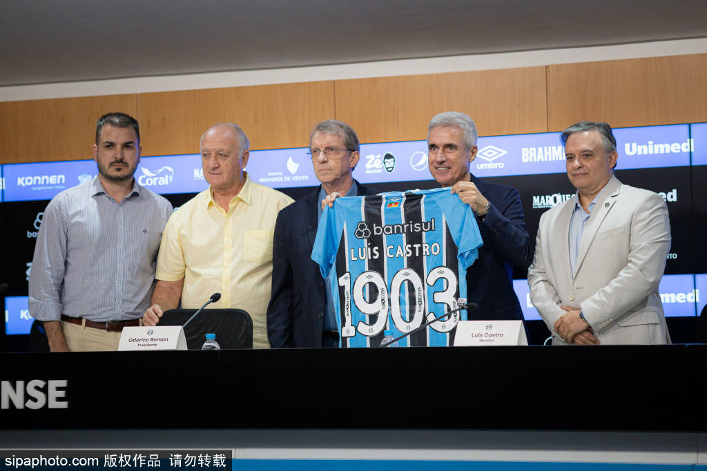 徐江评路易斯：拿不到续约合同就泼脏水，挺下作的，这波我站申花