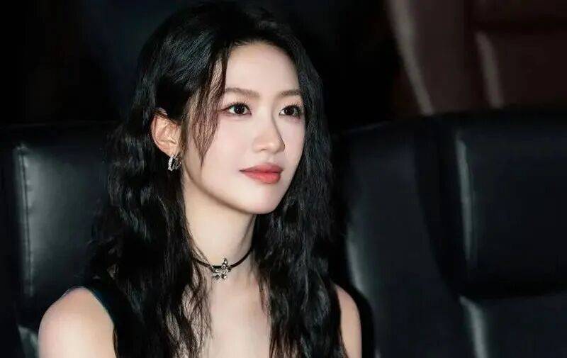 【2026.1.6】《玉茗茶骨》很精彩？《逍遥》播的不好？向涵之爸爸跟徐静蕾同学？张凌赫私生活？王子奇和黄景瑜？《乱臣》女主？