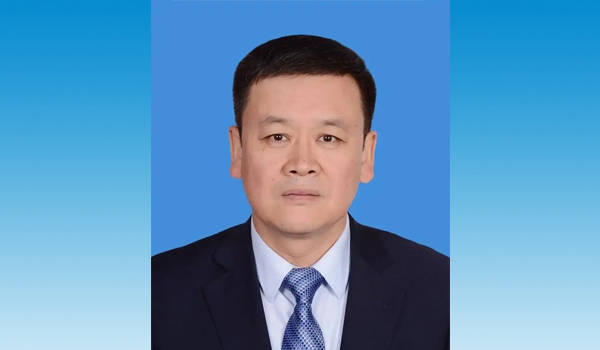 内蒙古自治区政府副主席杨进履新国家民委副主任