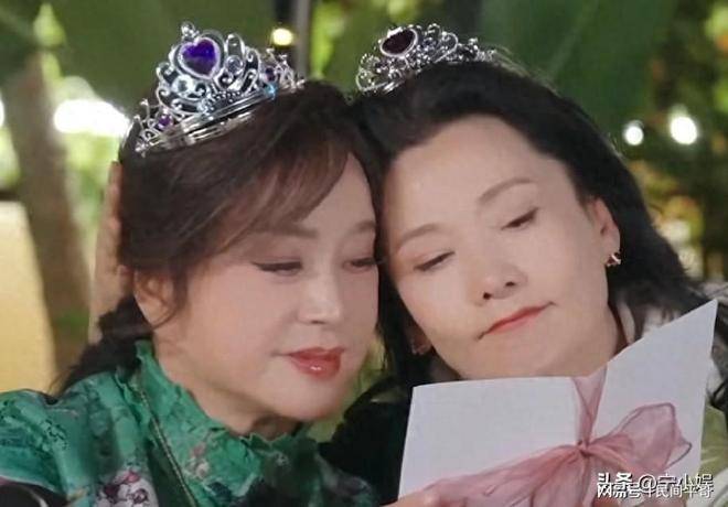 原创            一路繁花两季天差地别！刘晓庆的委屈，撕开了多少人的假耿直