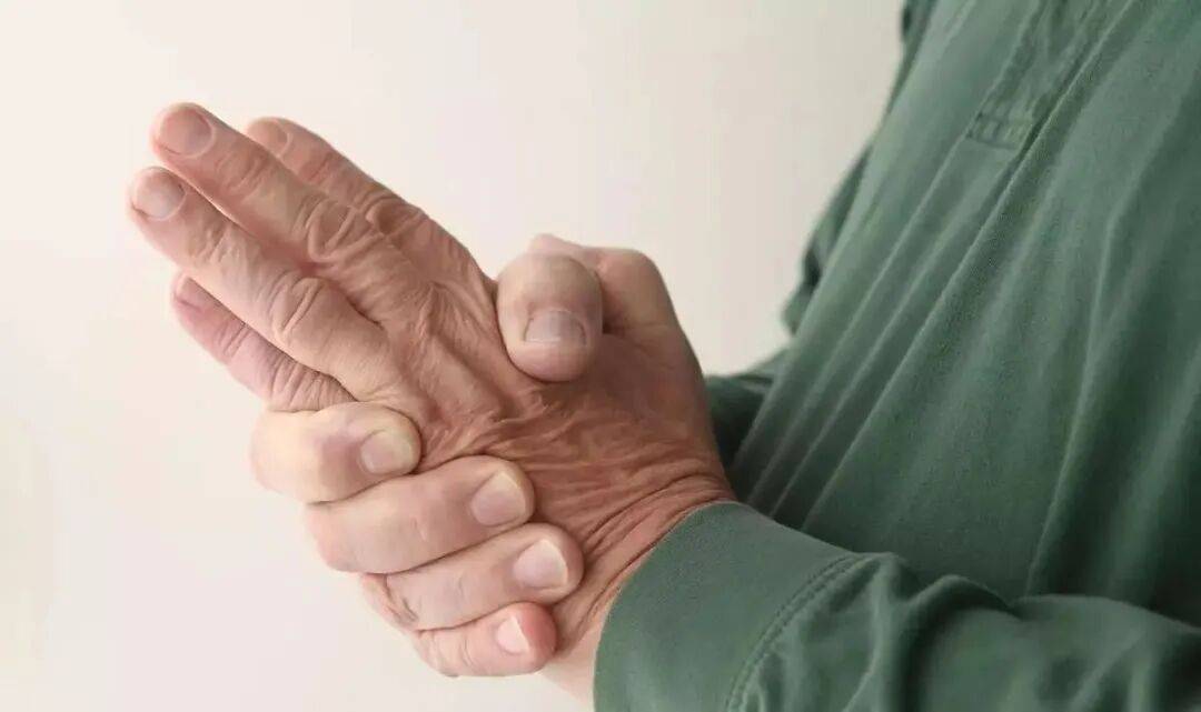 身体出现这几个症状，很有可能是血栓降临，早预防早治疗！