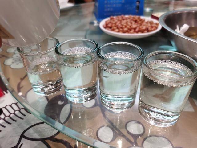 调查得出：糖尿病患者若经常喝白酒，不出五个月时间，有这5坏处