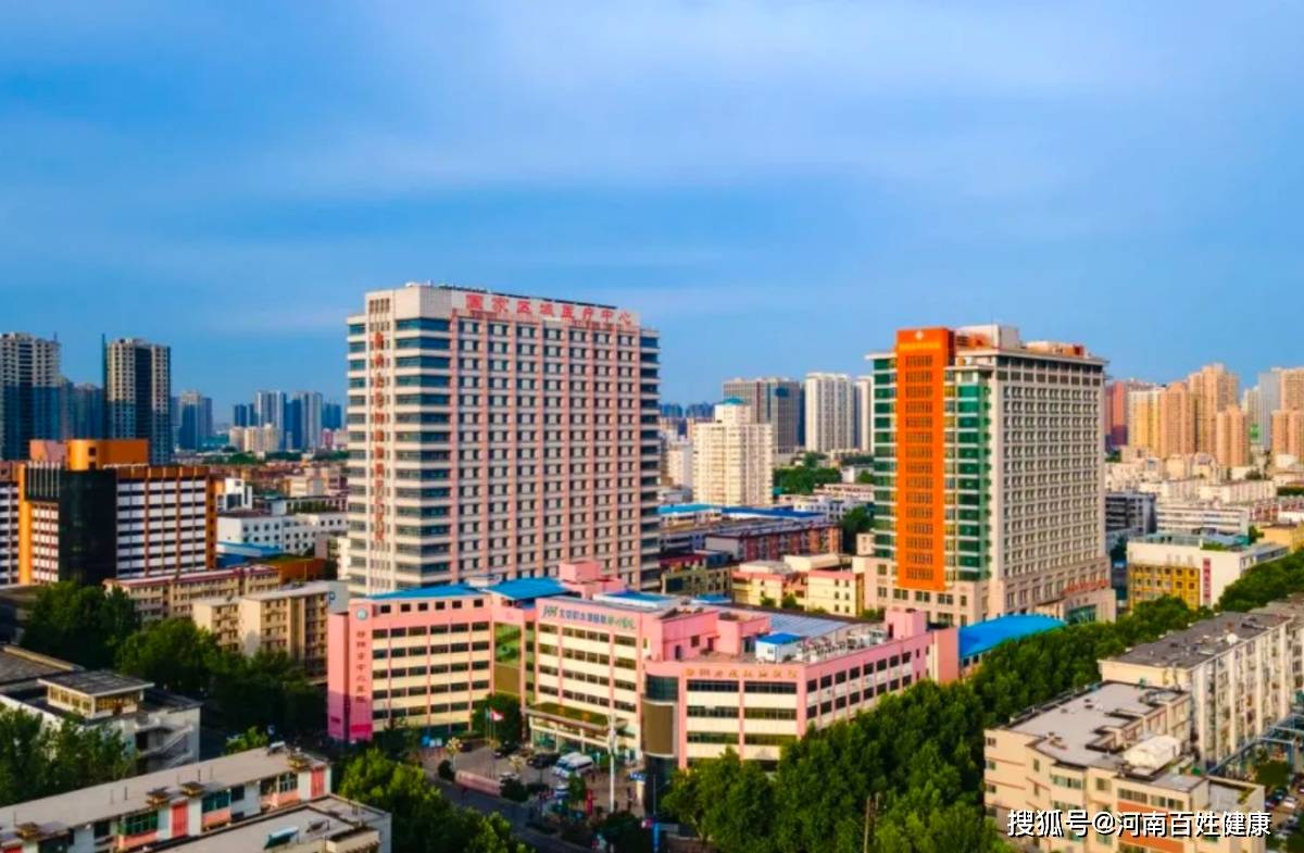 外科医生“坐进”驾驶舱：手术机器人为肾癌患者实现“极限保肾”