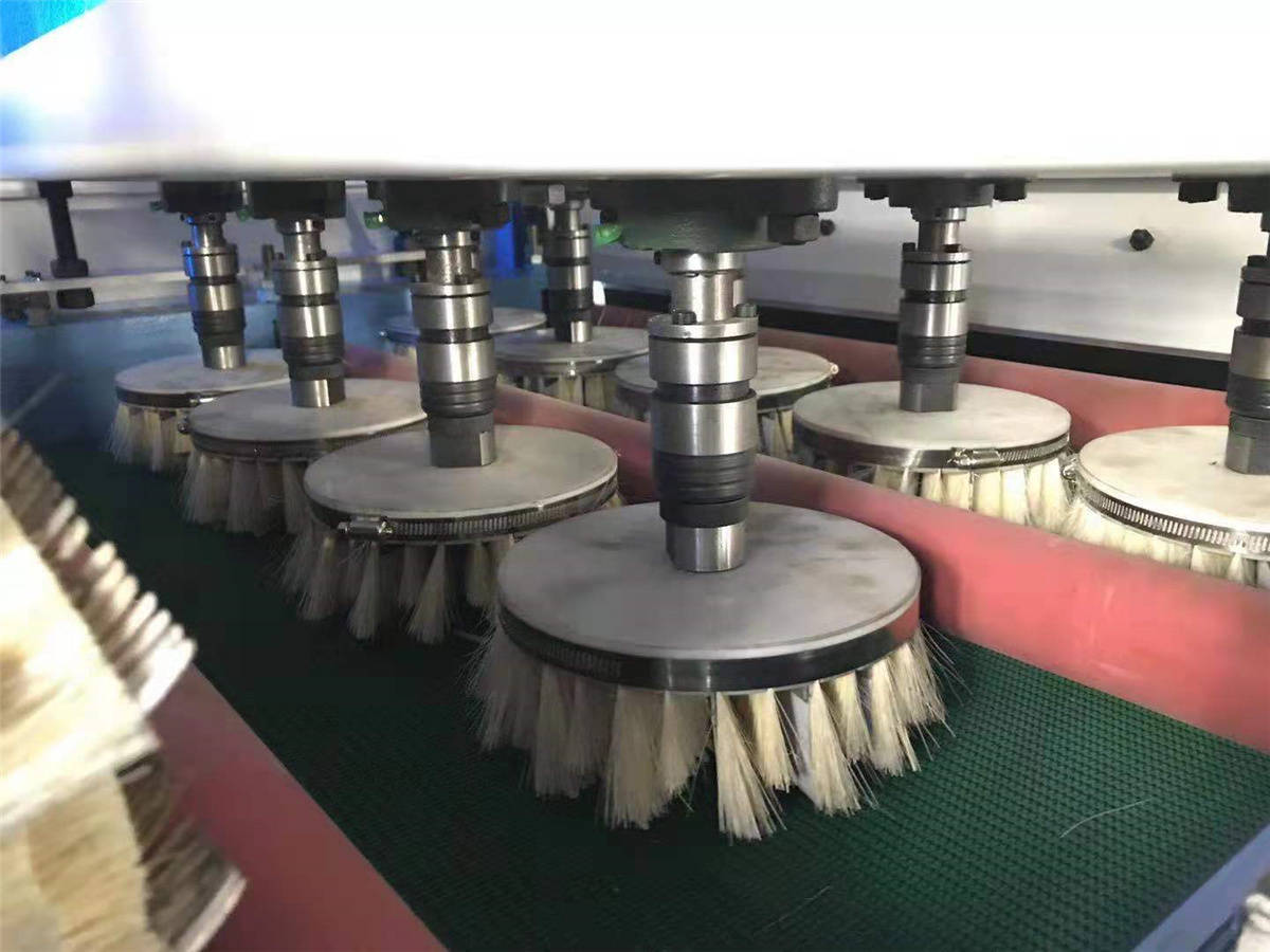 木工抛光机 机器人打磨抛光设备看着不错