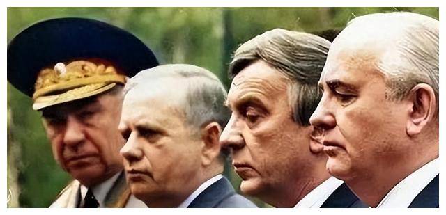 原创            苏联最后一位元帅临终前，给戈尔巴乔夫、叶利钦和普京打了评语！