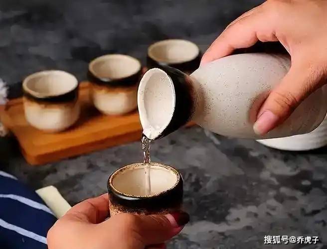 比酒精更隐蔽的“肝脏杀手”，很多人天天喝