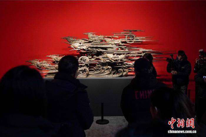 “不宗凡马——韩美林马年艺术展”在哈尔滨开幕