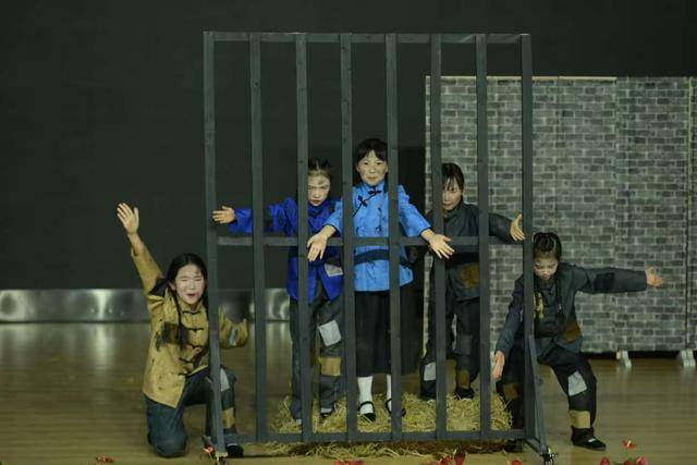 西安经开十三小在2025年西安市中小学艺术展演活动中荣获佳绩