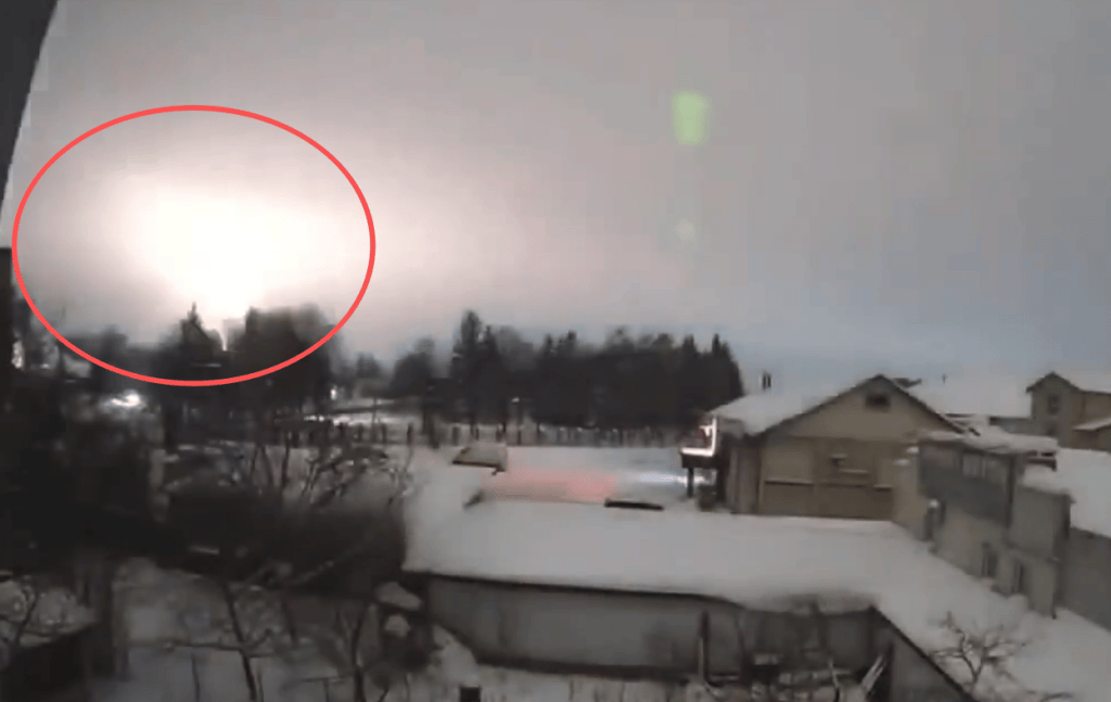 俄再次动用“榛树”高超导弹打击乌克兰，报复“俄总统官邸遭袭”