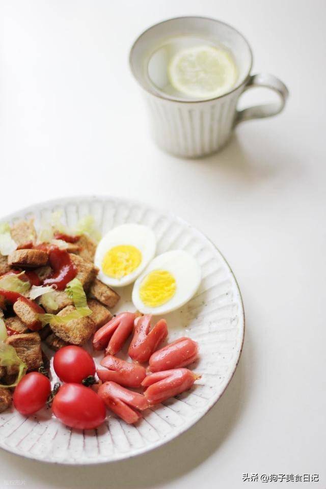 大寒到立春，早晨注重养肝，少吃油条面包，多吃4样，养肝护胃