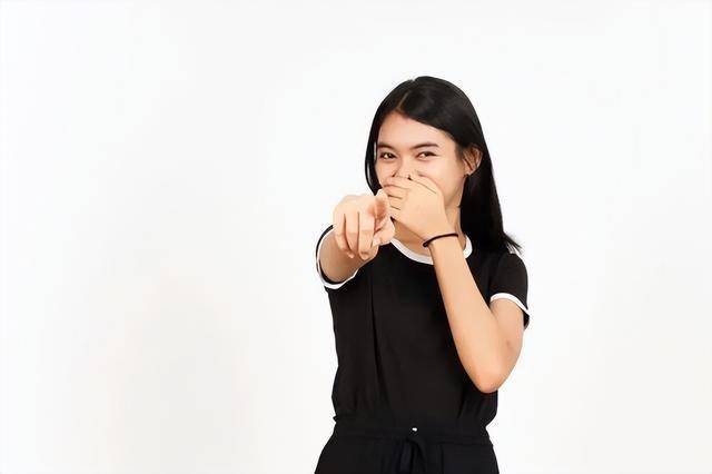 不要把刻薄当直率了，“Mean”从来不是时尚单品