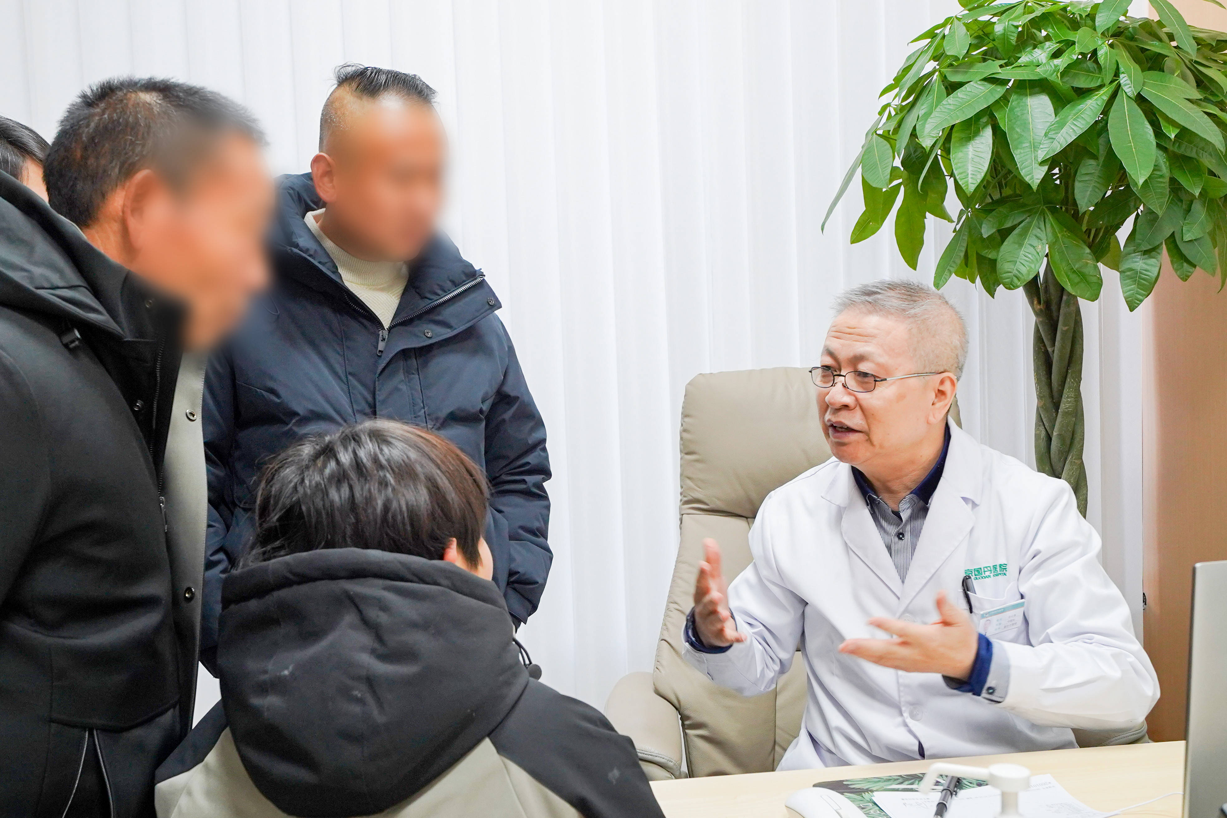 白癜风专家刘云涛：节段型白癜风的初期表现与警示信号