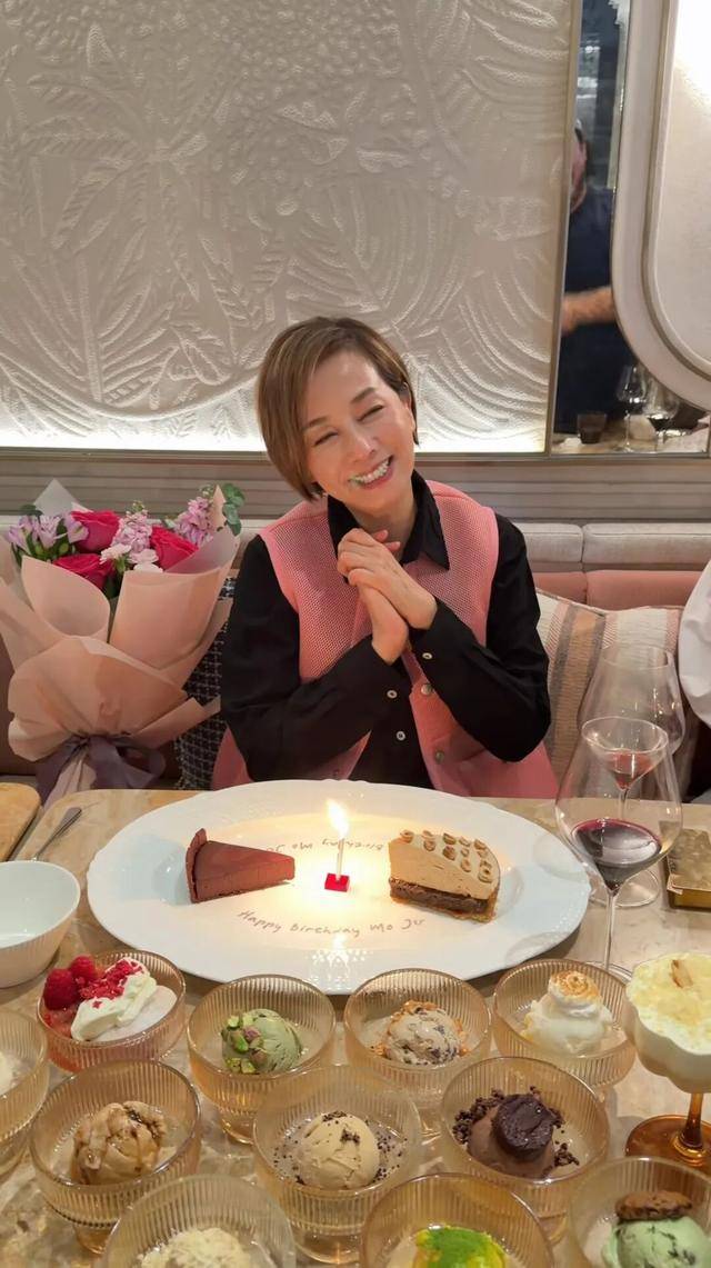 TVB经典剧演员罕见合体，两位女星逆生长，65岁寿星状态惊人