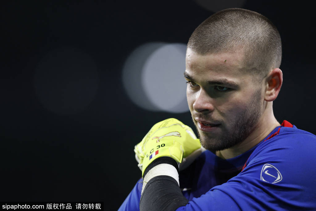 阿尔瓦罗自由身加盟山东泰山：新赛季的战术变革与期望