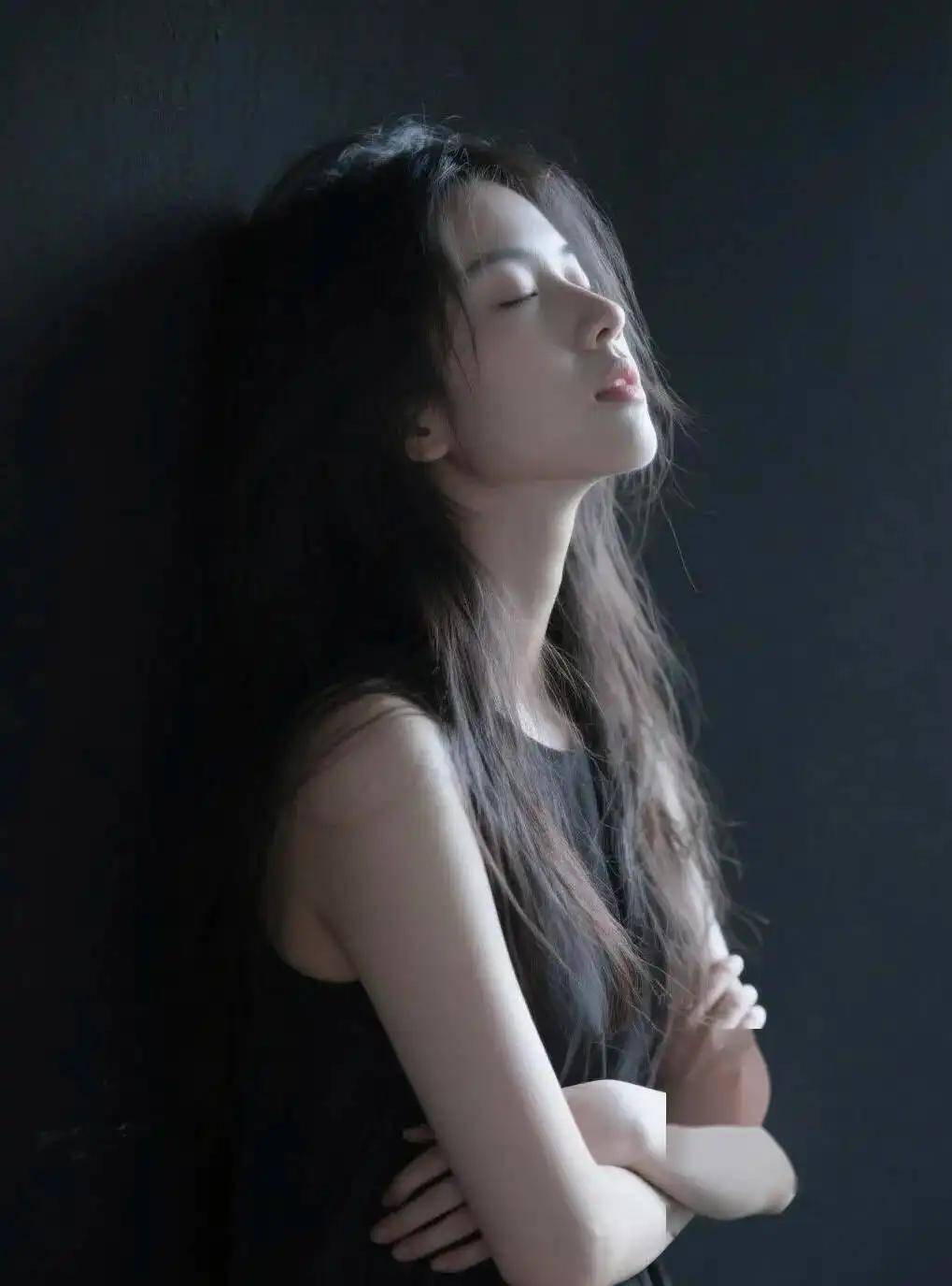 原创            如果不想分开，这些事儿就别跟男人聊，再爱也该有心眼、界限