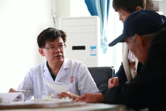 听一句劝：糖尿病不想肾衰竭，这4种食物要少碰，再馋也要忍住