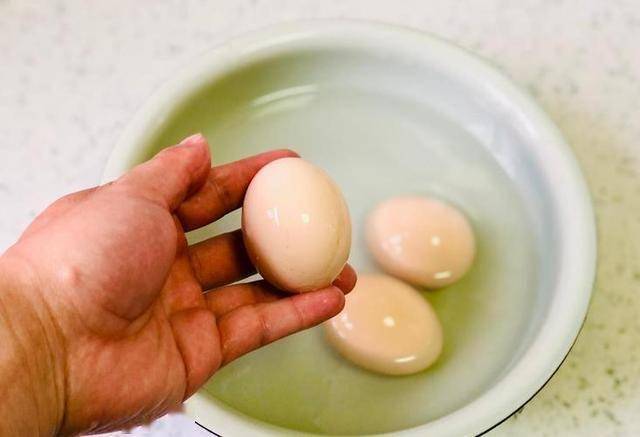 专家调查：高血糖患者若每天吃水煮蛋，不用多久，或会有4个变化