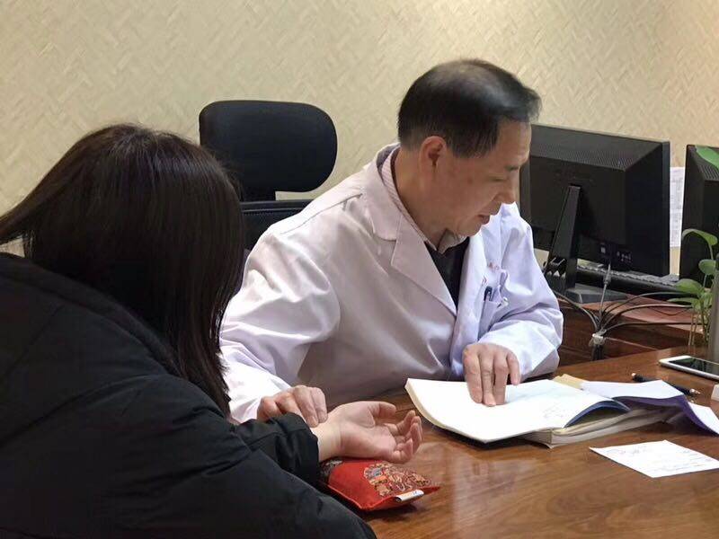 中医世家传薪火，甲状腺专家贾永忠守初心，仁心护甲济苍生