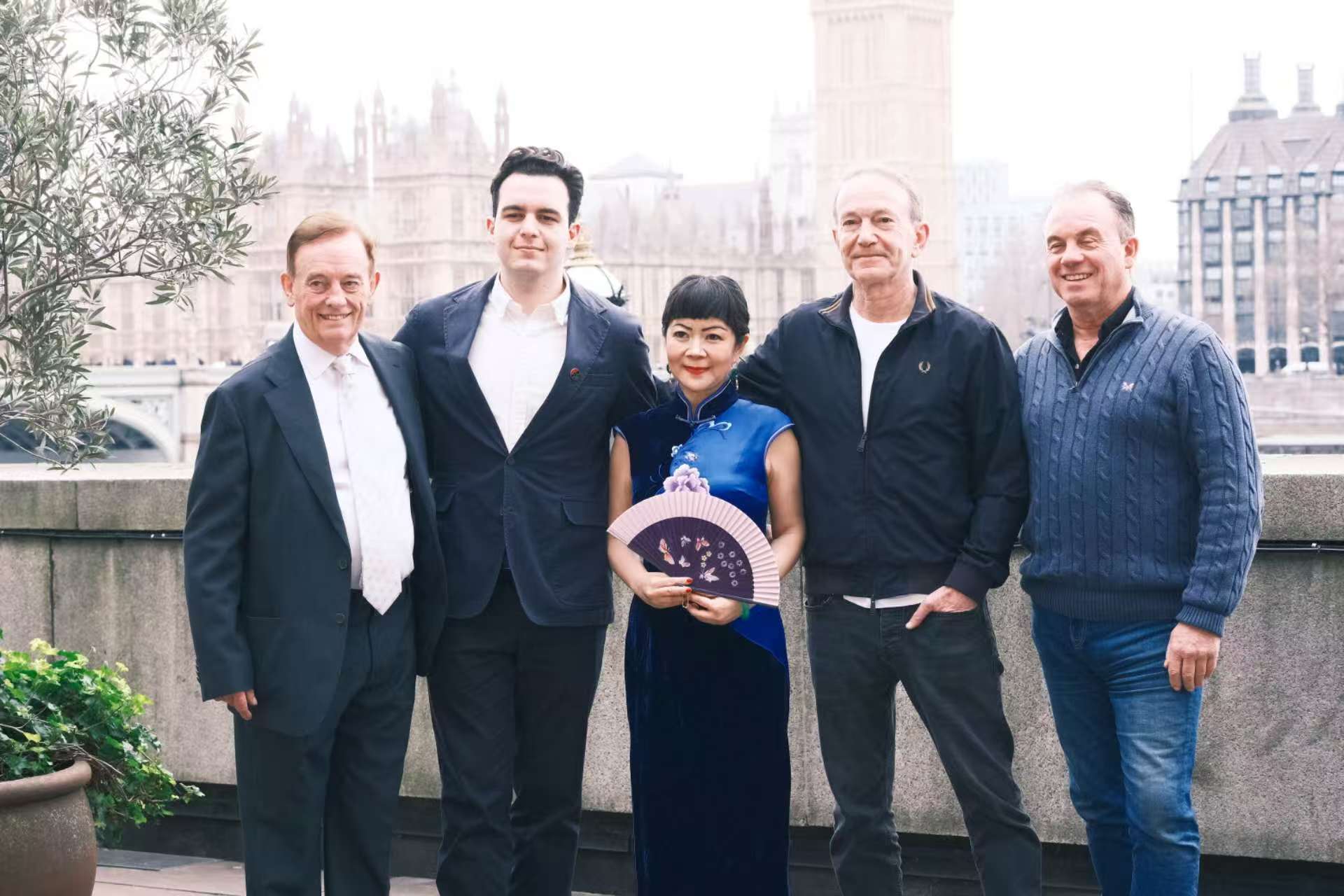 中英合拍好莱坞首位华裔女星黄柳霜主题电影伦敦开机 致敬艺术传奇