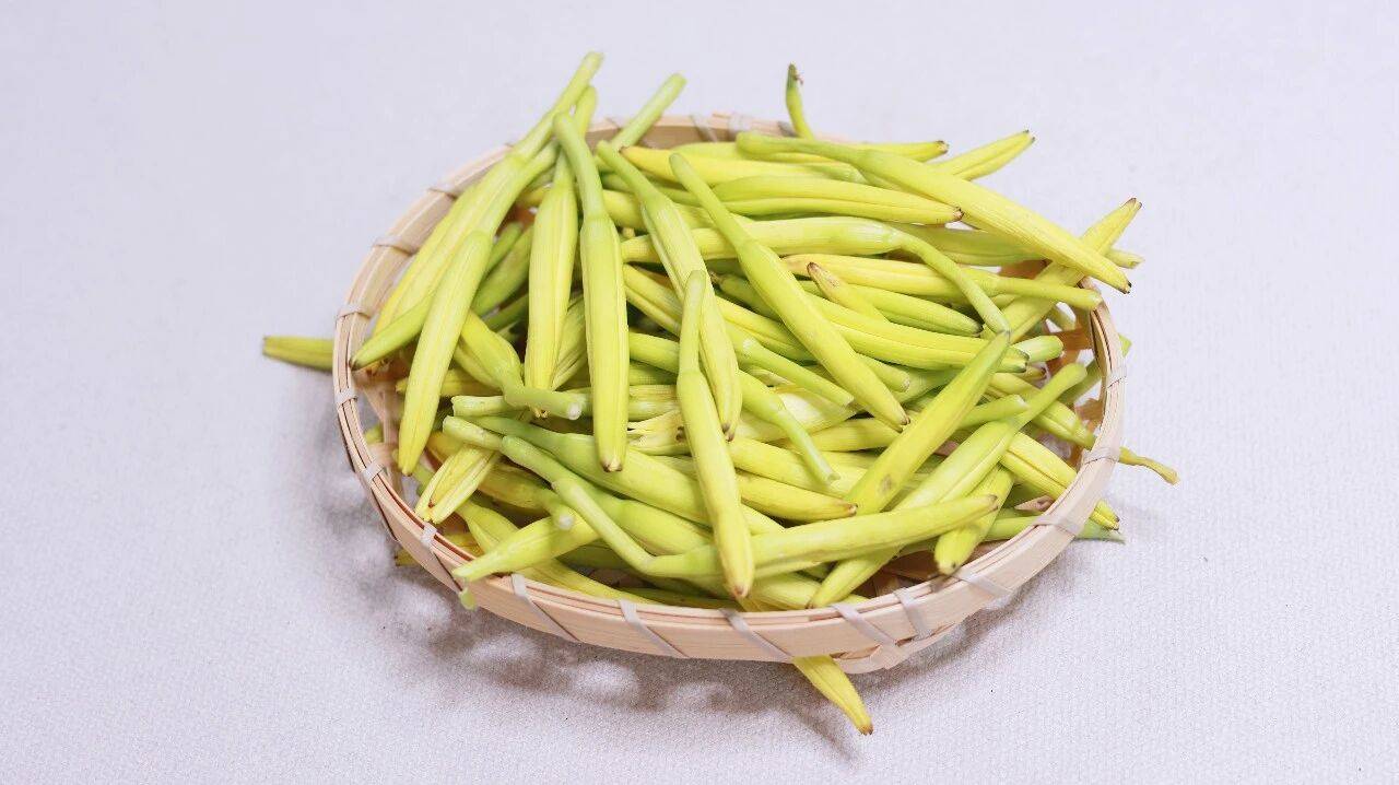 原创            睡眠不好的人有福了，多吃这3种“助眠菜”，改善睡眠、安神清火