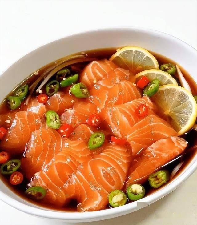 女人过了45岁，吃4道“抗衰菜”，补充胶原蛋白，皮肤紧致不松弛