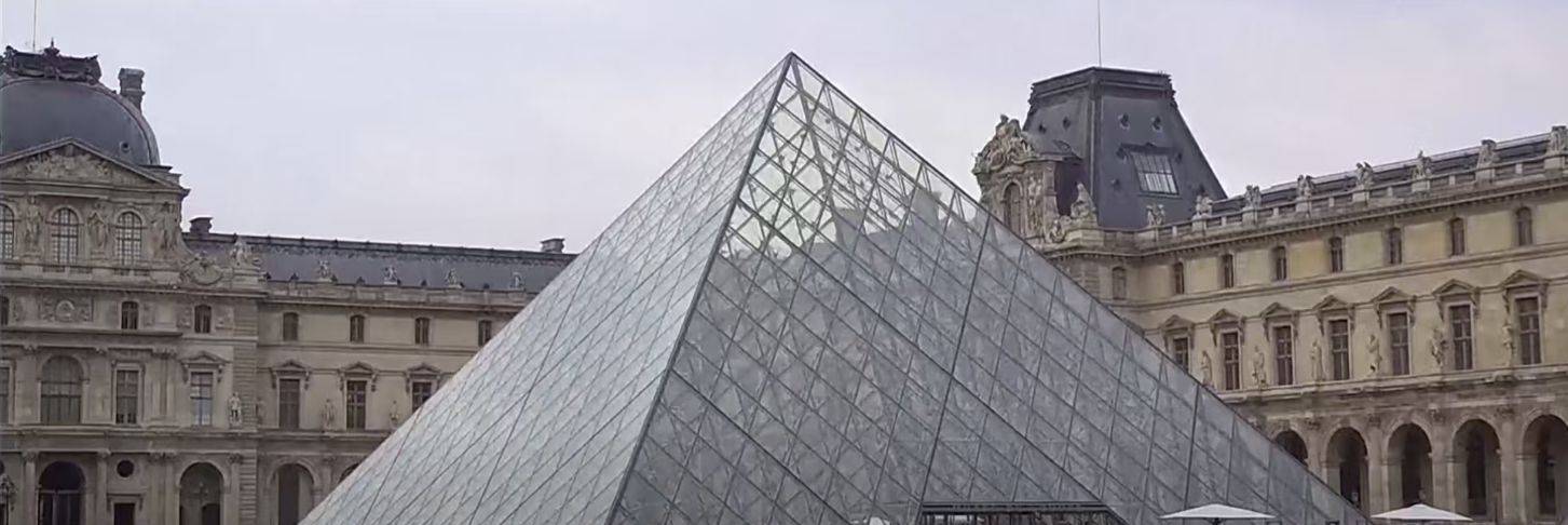 法国卢浮宫馆长递交辞呈，马克龙发声：此举是“负责任的行为”！多件价值不菲的珠宝至今下落不明