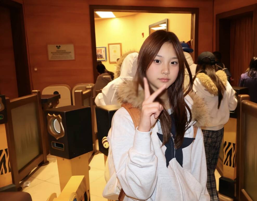 原创            甜馨自曝96斤要减肥，网友炸锅：这还减？健康比瘦更重要