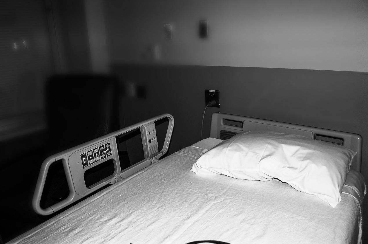 生命边缘的守护与遗憾