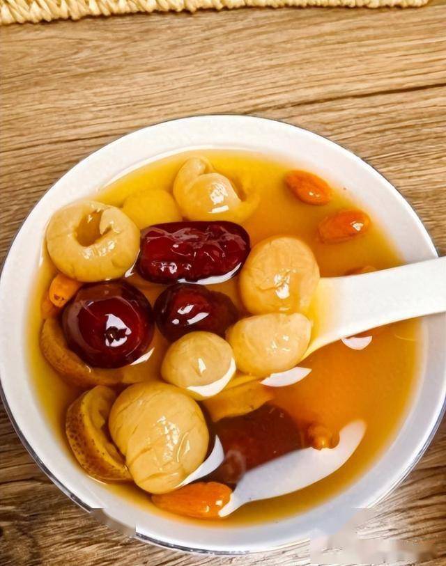 小寒过后吃“四甘”，一年病不粘。补充气血，健脾养胃，别错过