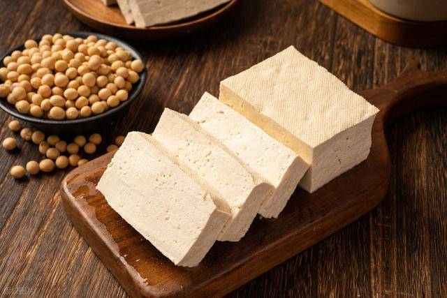 豆腐立大功？医生研究发现：肾病患者吃豆腐时，要多注意这5点