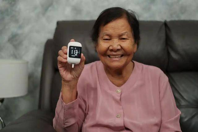 医生提醒：糖尿病早期不一定消瘦，而是出现这4个症状，千万警惕