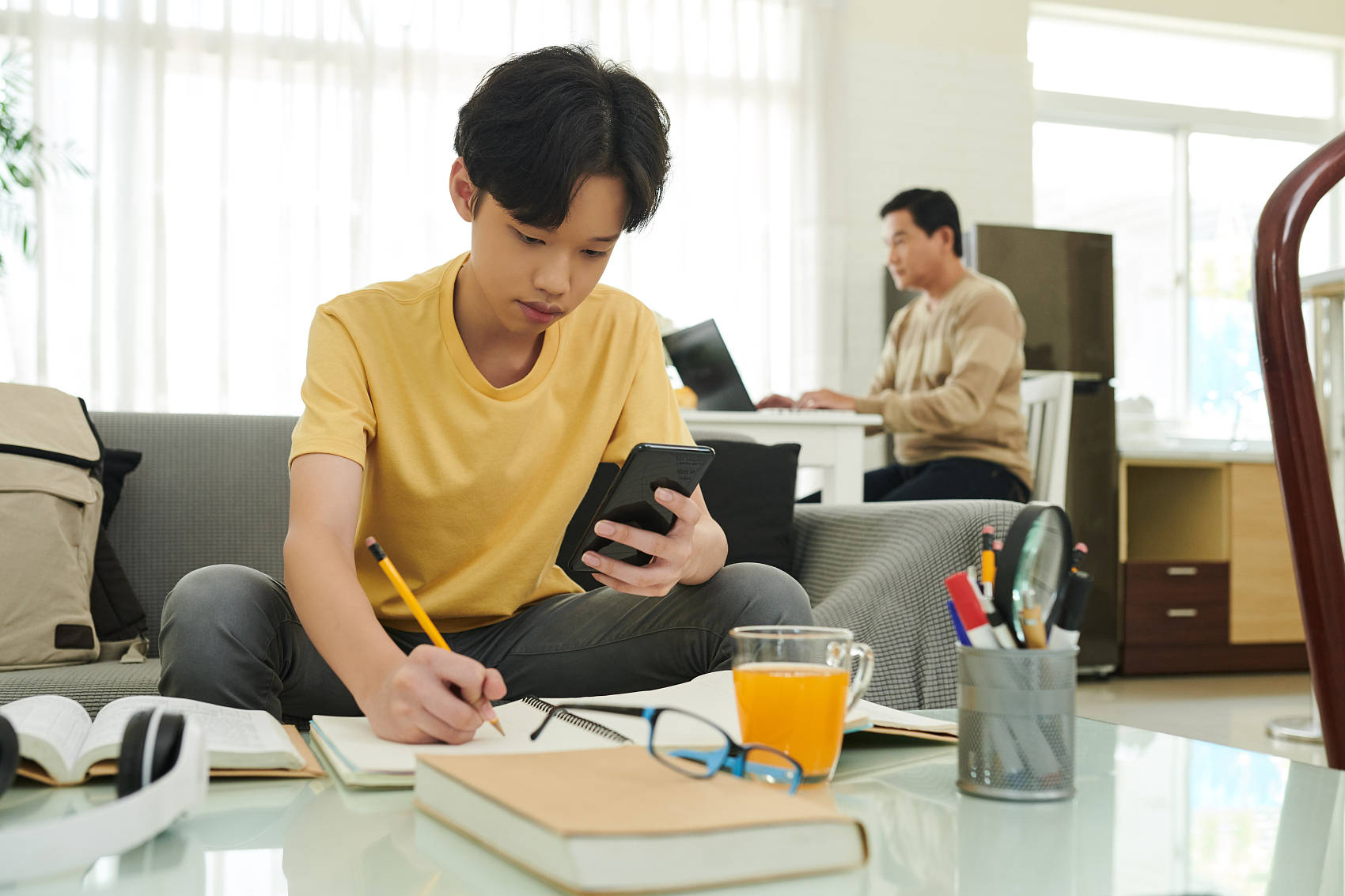 原创            孩子从拖延摆烂到班级前10，我开学前只盯3个细节，亲测有效