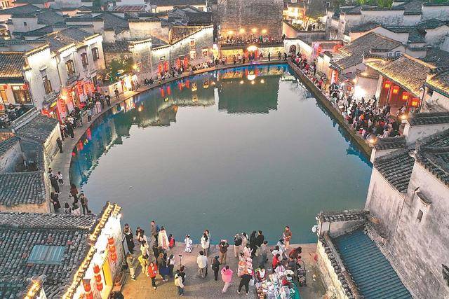 徜徉古村 乐享假期