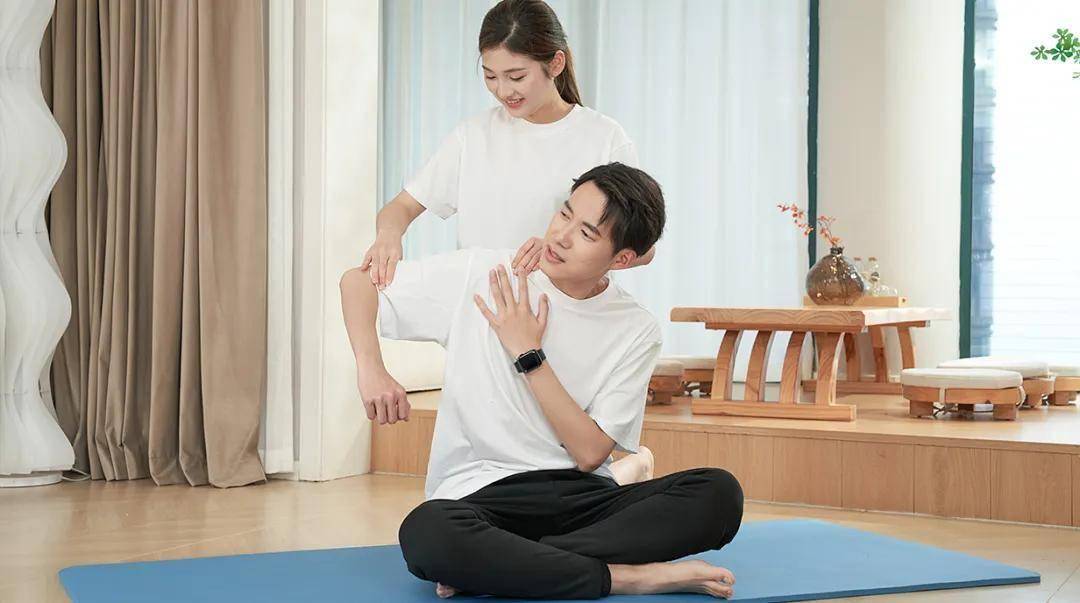 每天走10000步血糖依旧高？提醒：用2种运动方式，血糖血脂双下降