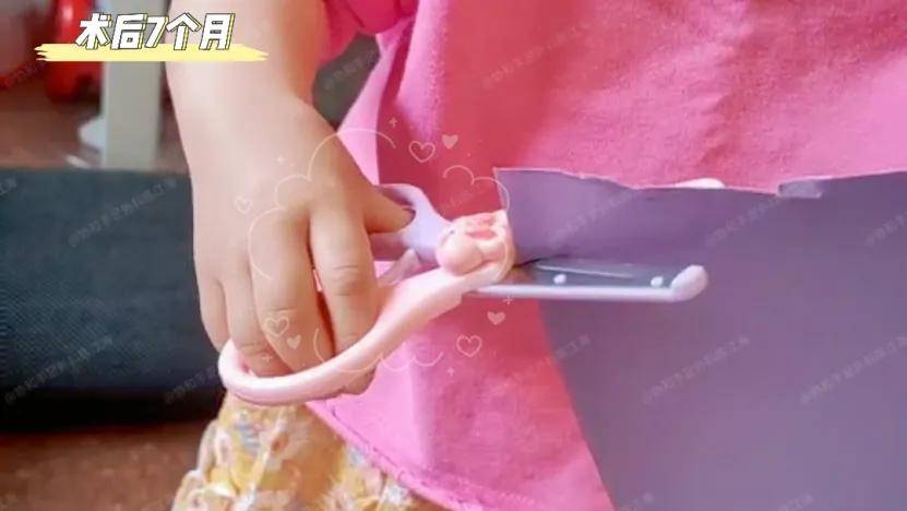 原创            漂浮拇：成功保五指｜案例43《从食指夹物，到拇指拿笔作画》