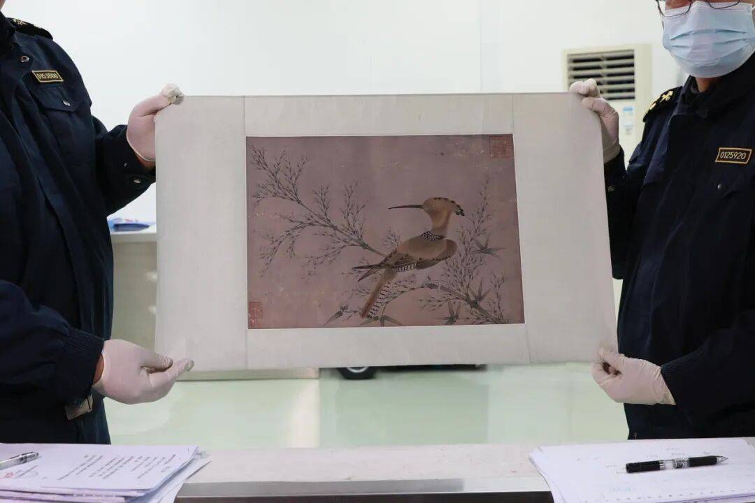 联某网络科技有限公司为客户提供古玩、字画类竞拍相关服务被定走私普通货物、物品罪的主犯