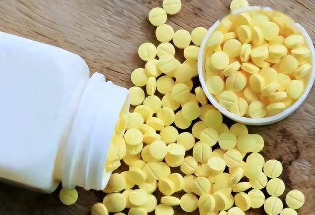 谷维素是神经的营养剂，搭配维生素B1，可以缓解6种不适症状