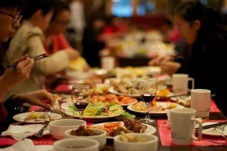 这10种病都与晚餐吃太多有关（值得一看）