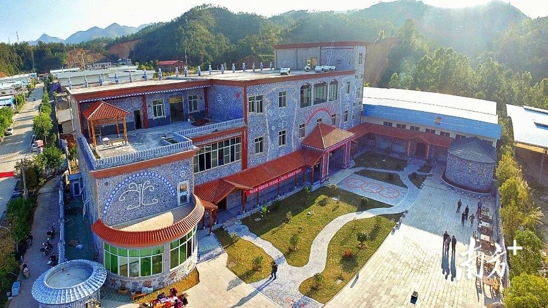 春节必打卡！来大埔县富大陶瓷「相约梅州·打卡青花」嘉年华玩转马年瓷韵