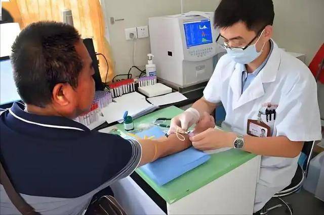 数名院士呼吁停止食用：高胆固醇“导火索”，转告家里人尽早戒掉