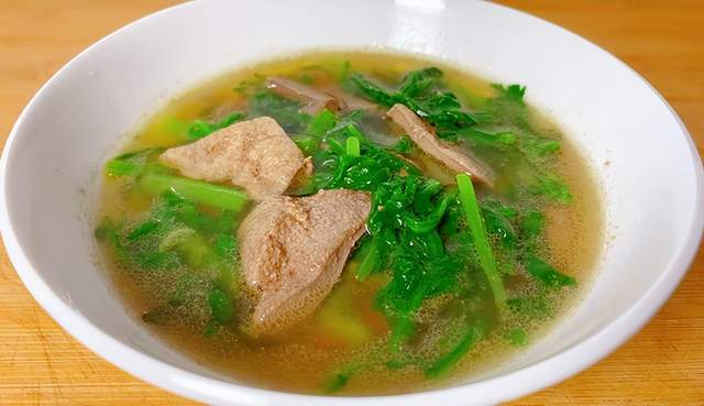 原创            “养肝菜”原来是它，一清肝，二排毒，三助眠，春天要常吃！