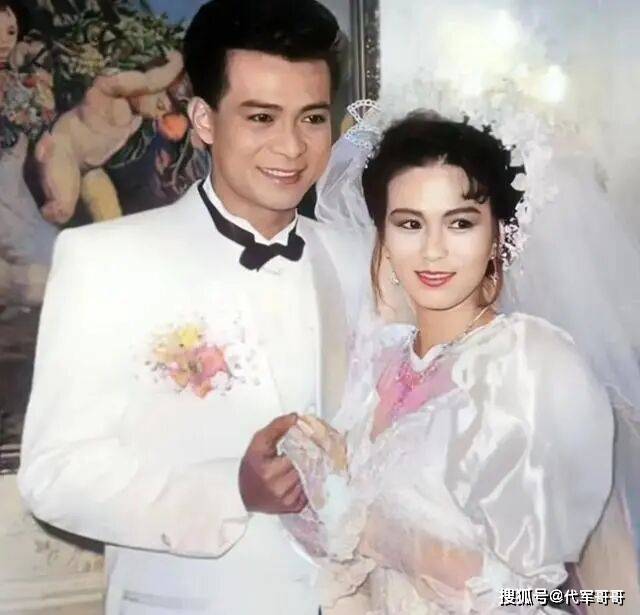 原创            64岁黄日华近况曝光！爱妻梁洁华已去世5年，如今与女儿相依为命