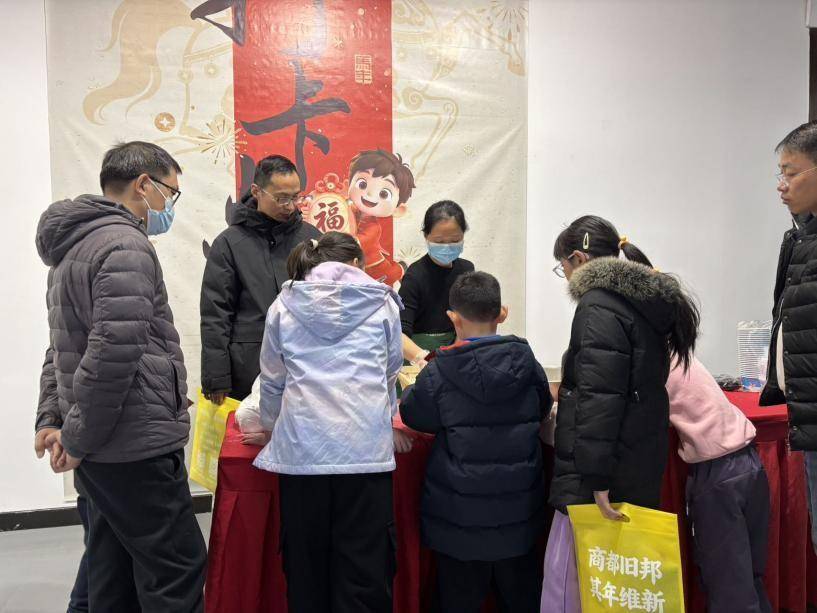 亲手滚元宵！“商都旧邦 其年维新——艺术馆里过大年”活动在郑州升达艺术馆举办