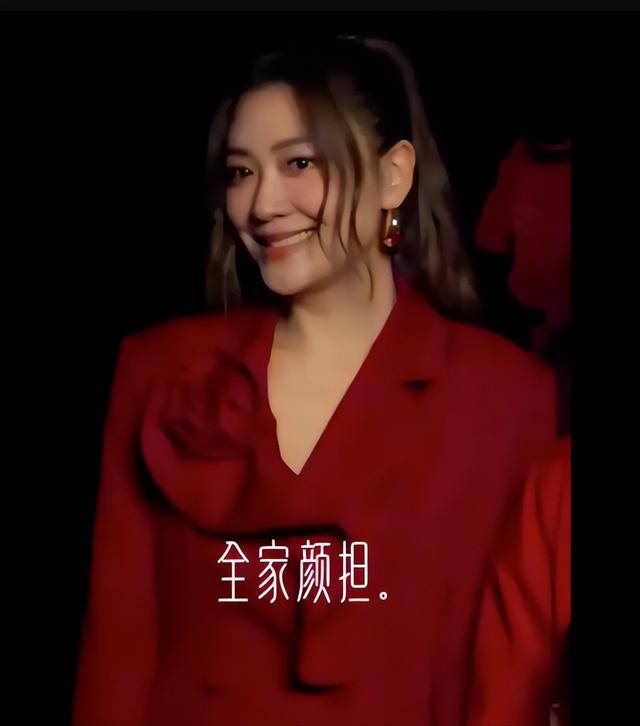 陈小春宁采儿一家过春节，一对儿女出镜，一家四口太幸福！